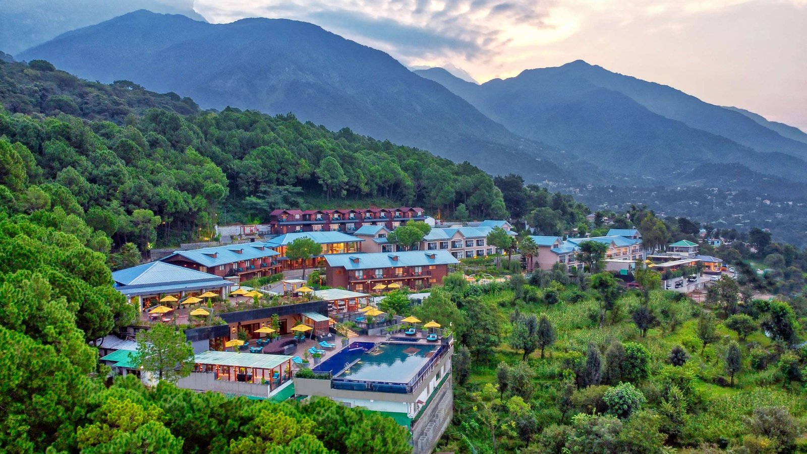 Amritsar to Dharamshala Cab service